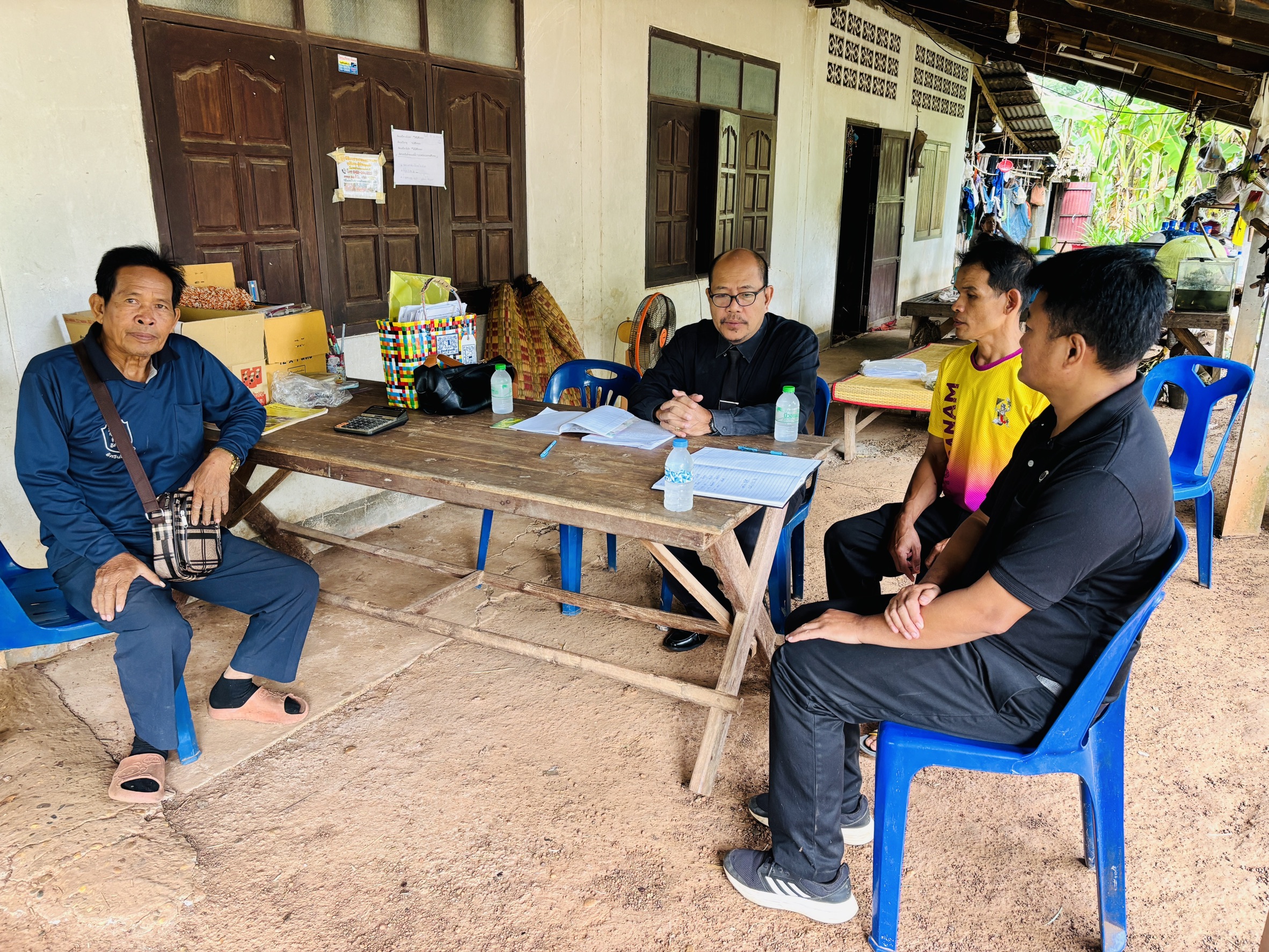 สพอ.วานรนิวาส: ลงพื้นที่ติดตามการดำเนินงานโครงการแก้ไขปัญหาความยากจน (กข.คจ.)