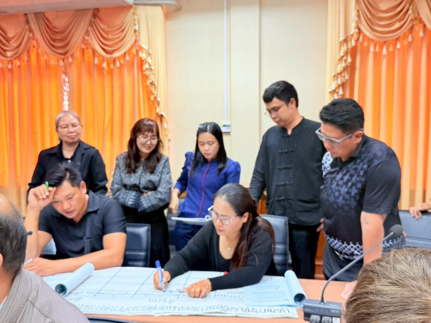 พช.วานรนิวาส :ร่วมโครงการส่งเสริมการออมและพัฒนาทักษะการบริหารจัดการทางการเงินของครอบครัวและชุมชน กิจกรรมที่ 1 ประชุมเชิงปฏิบัติการเสริมศักยภาพการขับเคลื่อนการออมและการพัฒนาทักษะทางการเงิน (Financial Literacy) ระดับจังหวัด