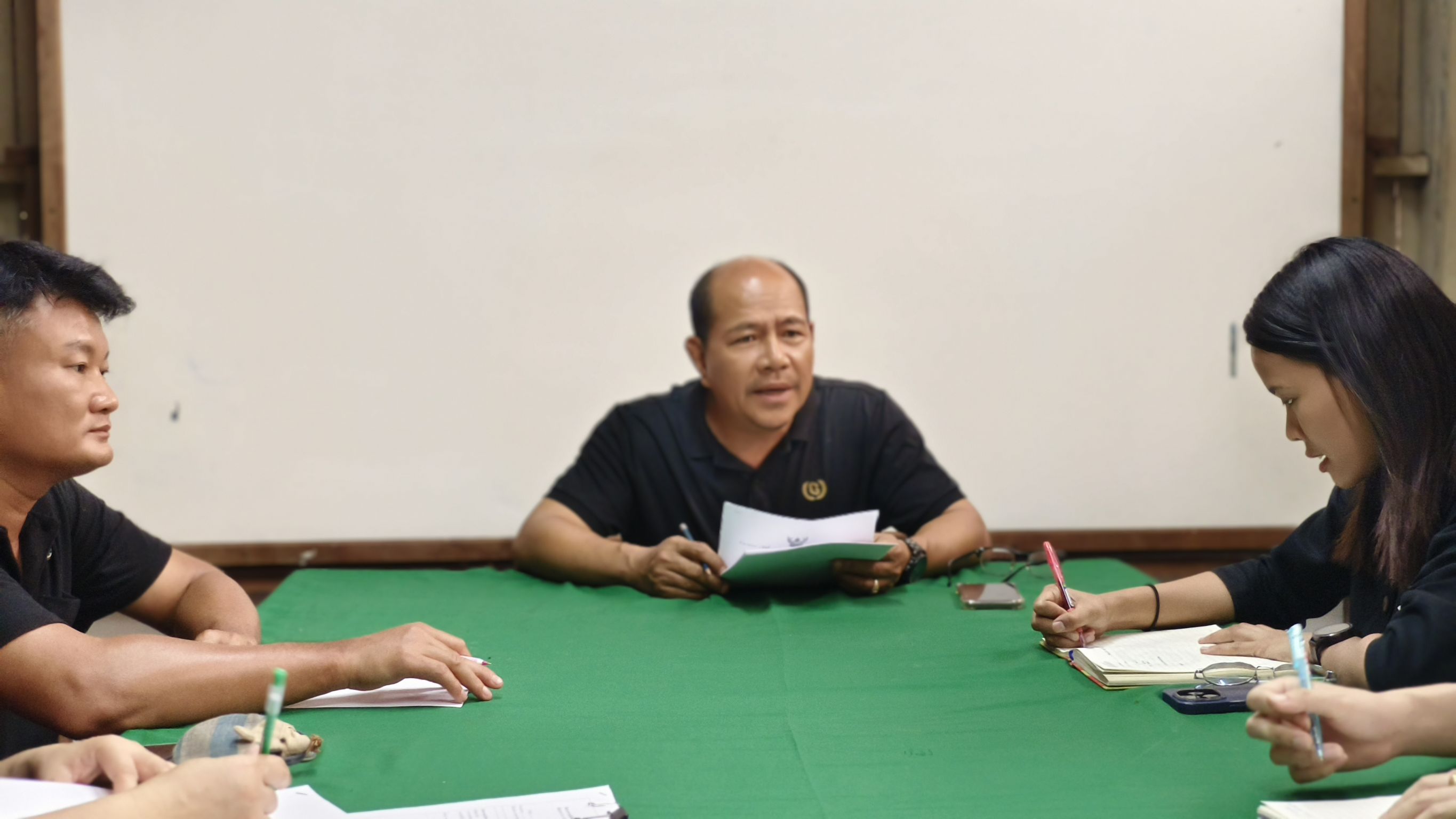 สพอ.วานรนิวาส ประชุมเจ้าหน้าที่ประจำเดือน